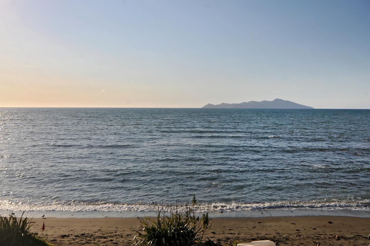 Kapiti Waves Bed & Breakfast Pukerua Bay Exterior foto